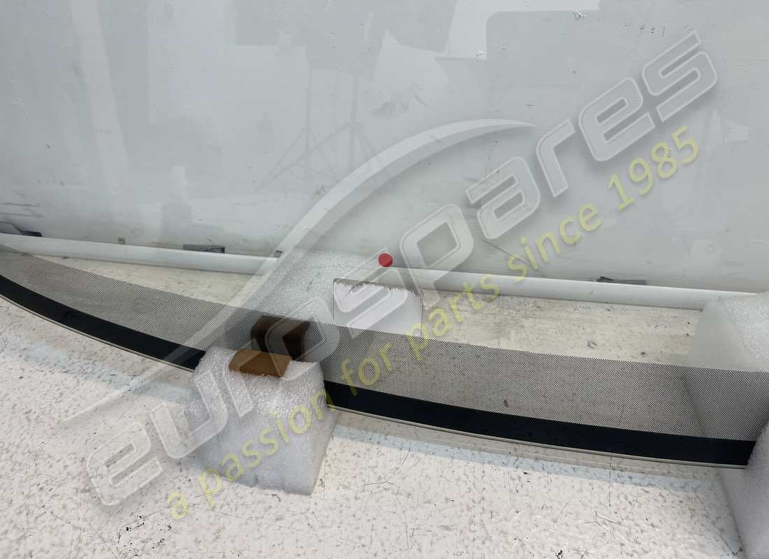 neue windschutzscheibe ferrari. teilenummer 62079400d (4)