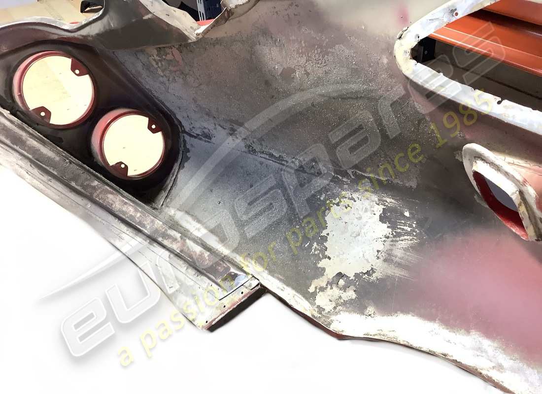 gebrauchter ferrari komplett hinterer kotflügel links. teilenummer 66678900 (4)