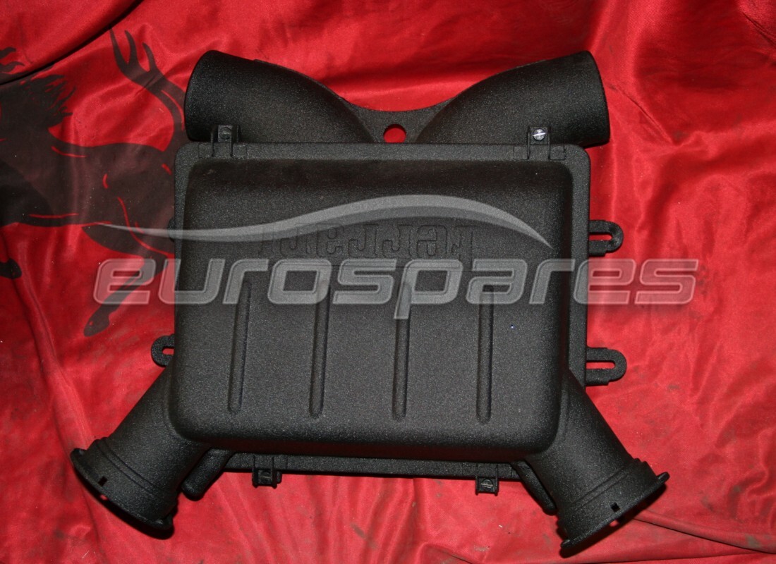 neuer ferrari lufteinlass komplett. teilenummer 142054 (1)