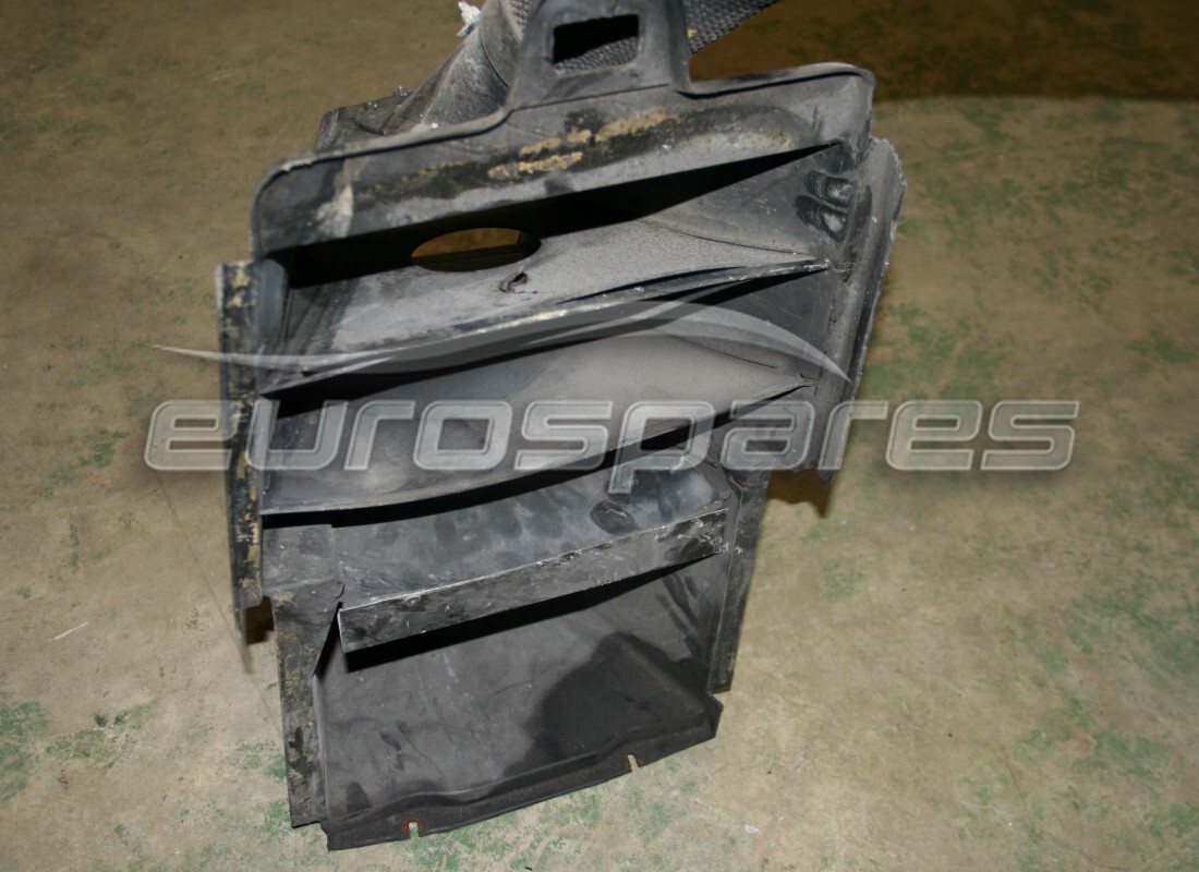 VERWENDET Ferrari RH LUFTEINLASS . TEILENUMMER 63634300 (1)