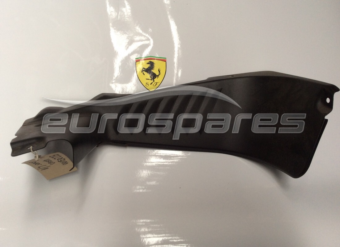 GEBRAUCHT Ferrari LH SEITLICHER KOSMETIKSCHILD . TEILENUMMER 82203100 (1)
