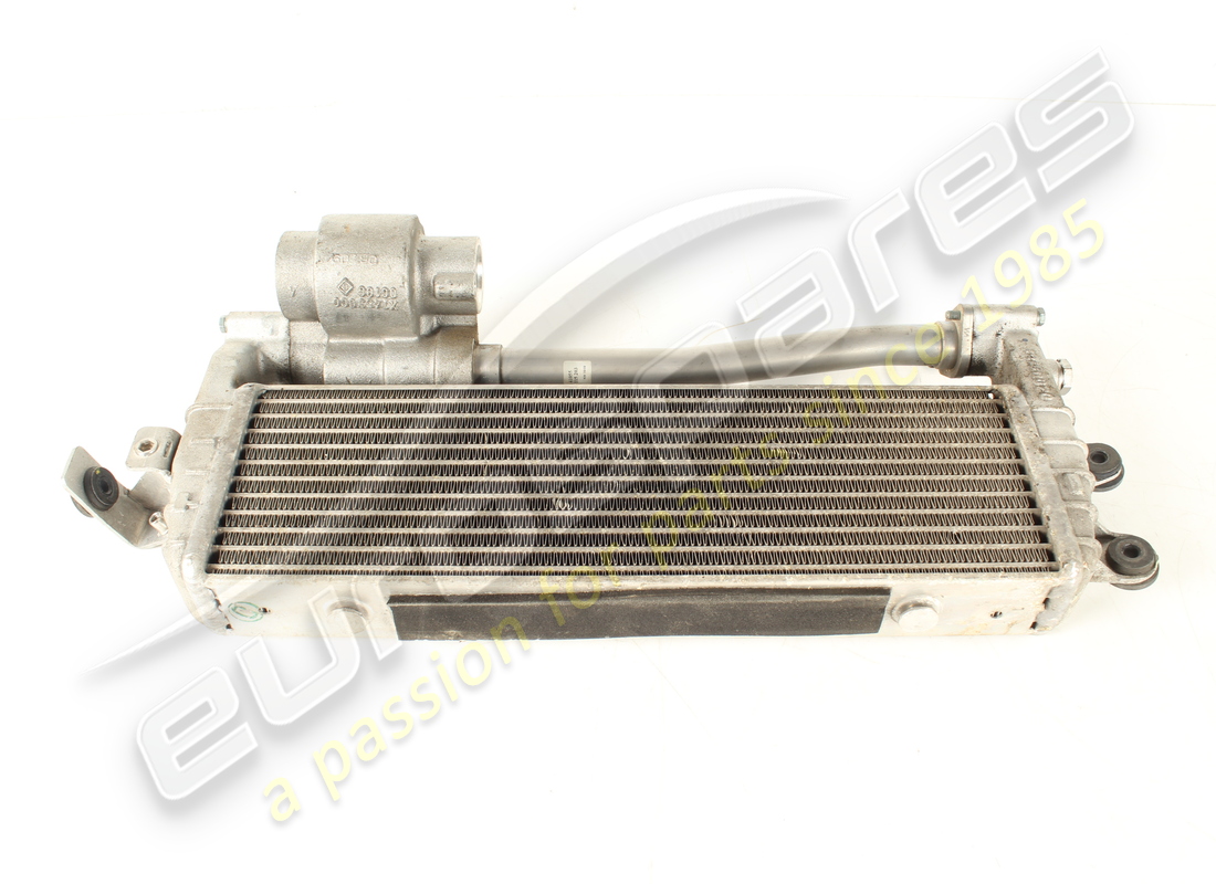 GEBRAUCHTER Lamborghini ÖLKÜHLER . TEILENUMMER 400117015 (1)