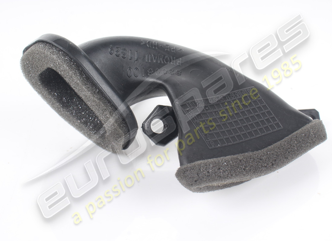GEBRAUCHT FERRARI LINKER SEITLICHER LUFTKANAL. TEILENUMMER 82808100 (3) gebraucht ferrari linker seitlicher luftkanal. teilenummer 82808100 (3)