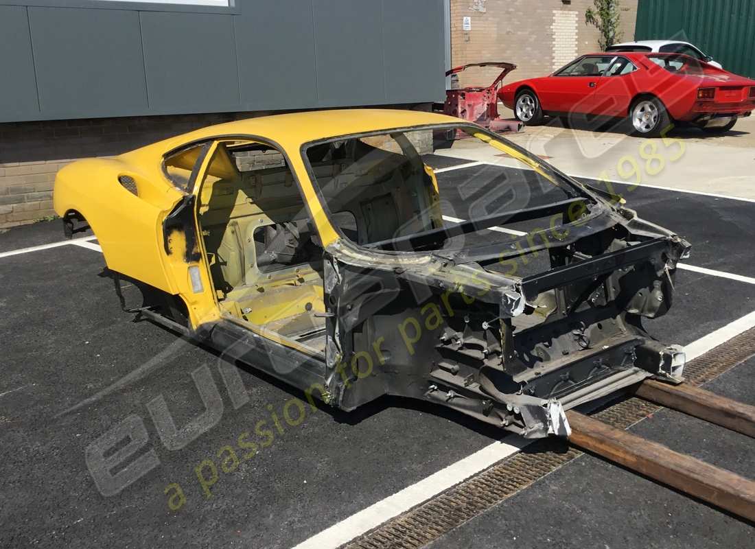 gebrauchte ferrari lhd-gelbe karosserie. teilenummer 900040702 (3)