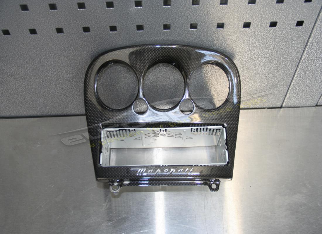 Gebrauchte Maserati Zentralkonsole. TEILENUMMER 68325400 (1)