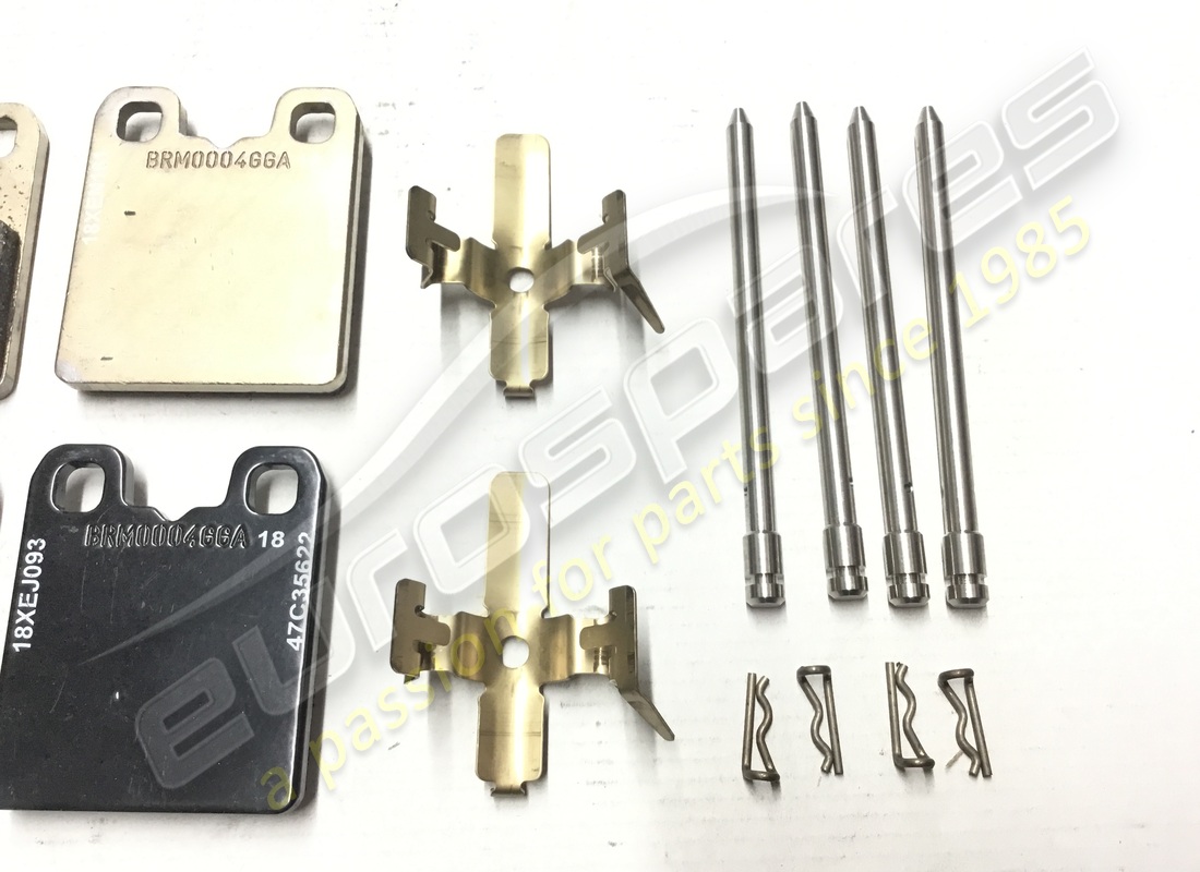 neuer ferrari-satz epb-pads. teilenummer 70004343 (2)
