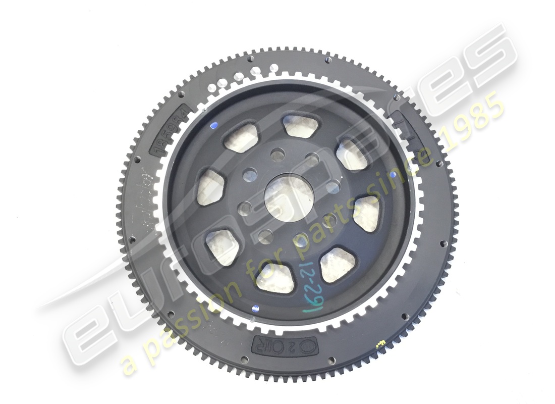 NEUES Maserati KOMPLETTES MOTORSCHWUNGRAD. TEILENUMMER 230426 (1)