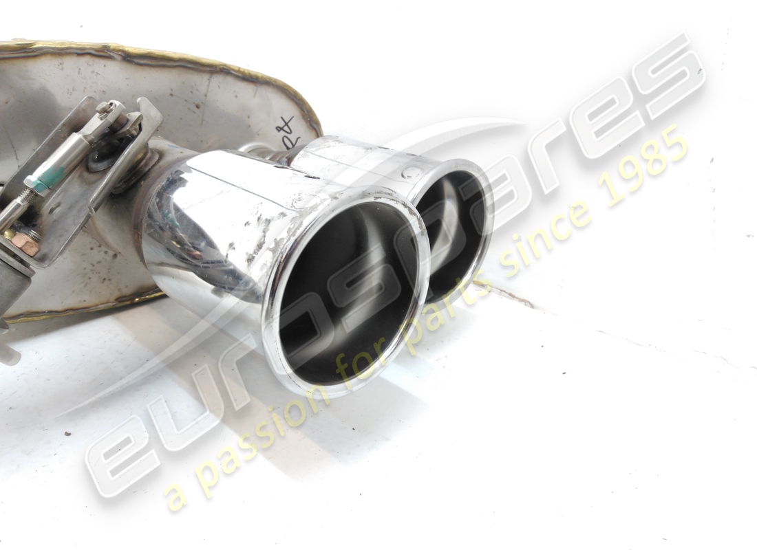 neuer ferrari heckschalldämpfer links. teilenummer 220194 (2)