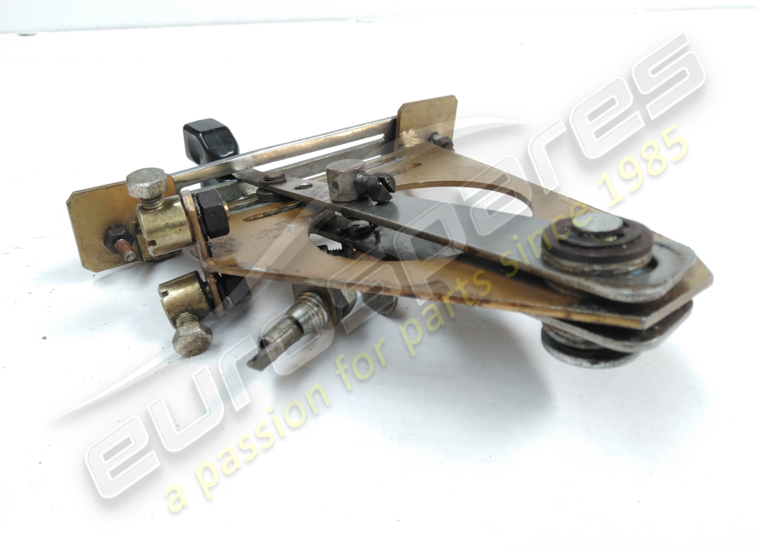 used ​​maserati complessivo supporto e leve comando starter e riscaldamento per guida destra. teilenummer 117bv77222 (3)