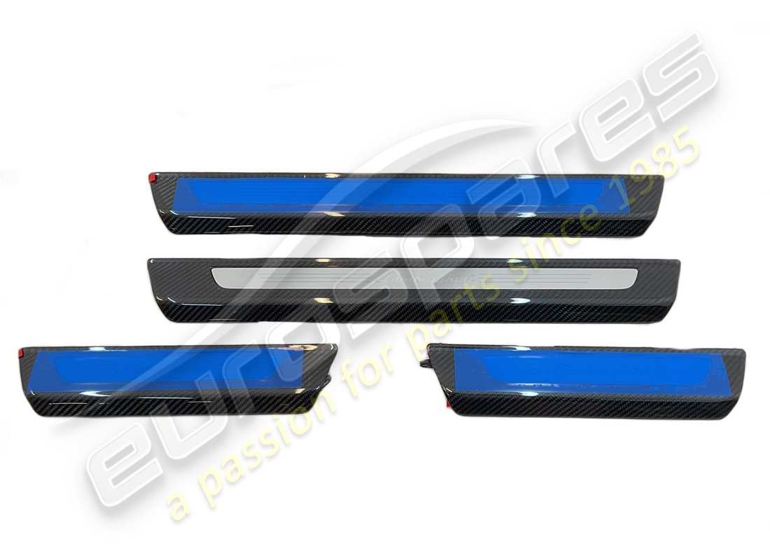 neues lamborghini kit kickplate urus cfk-hinterlicht. teilenummer 4ml069641b (1)