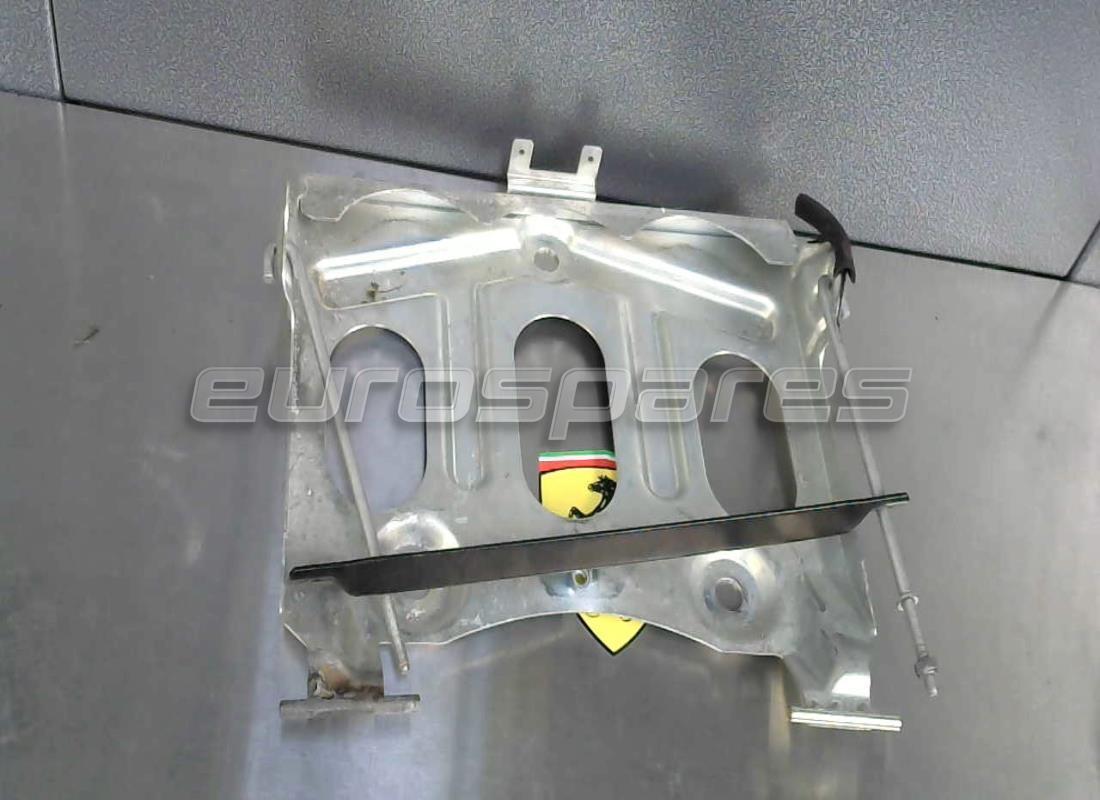 VERWENDET Ferrari BATTERIEBEHÄLTER . TEILENUMMER 81260300 (1)
