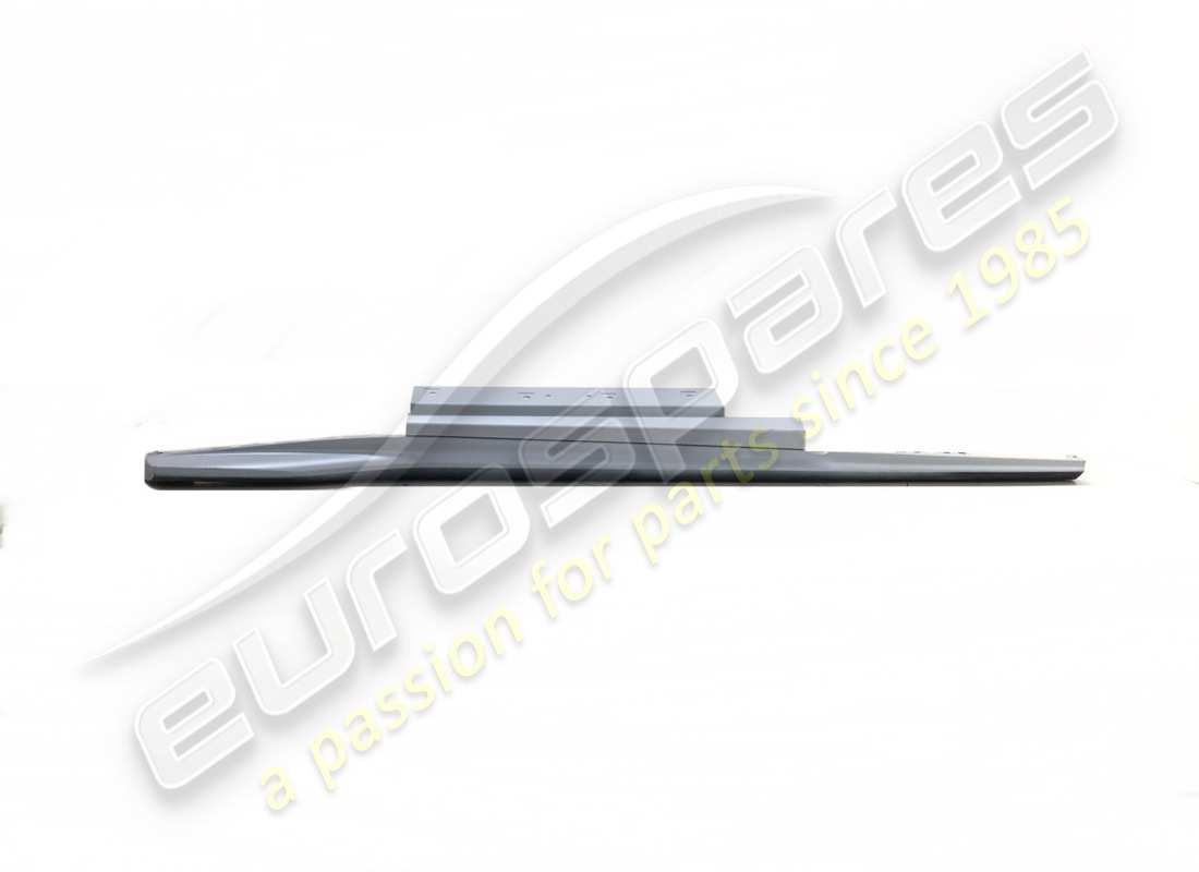 neue ferrari komplette rechte aussenschwellerabdeckung. teilenummer 88068610 (1)