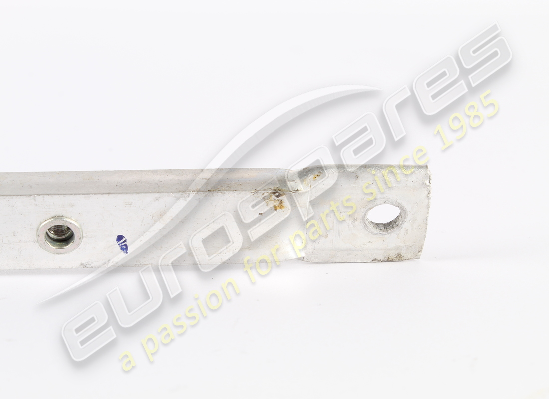 GEBRAUCHTES FERRARI VORDERES FUSSRASTEN-MONTAGERROHR. TEILENUMMER 82953800 (2) gebrauchtes ferrari vorderes fussrasten-montagerrohr. teilenummer 82953800 (2)