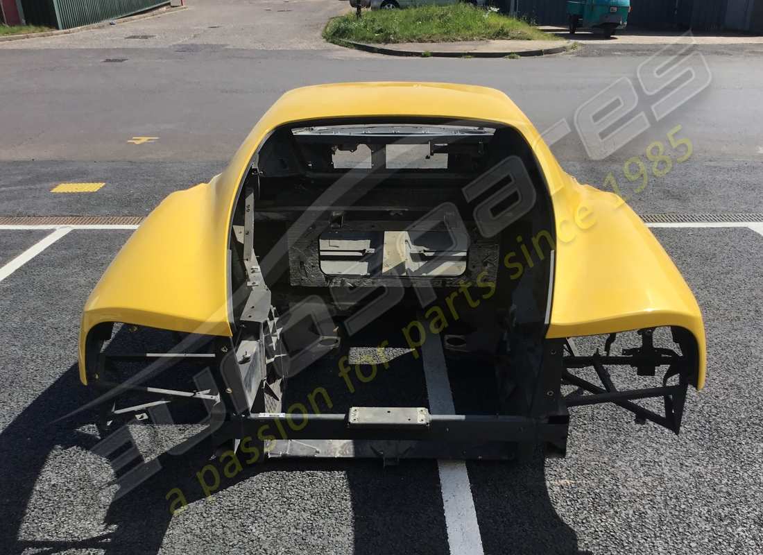 gebrauchte ferrari lhd-gelbe karosserie. teilenummer 900040702 (5)