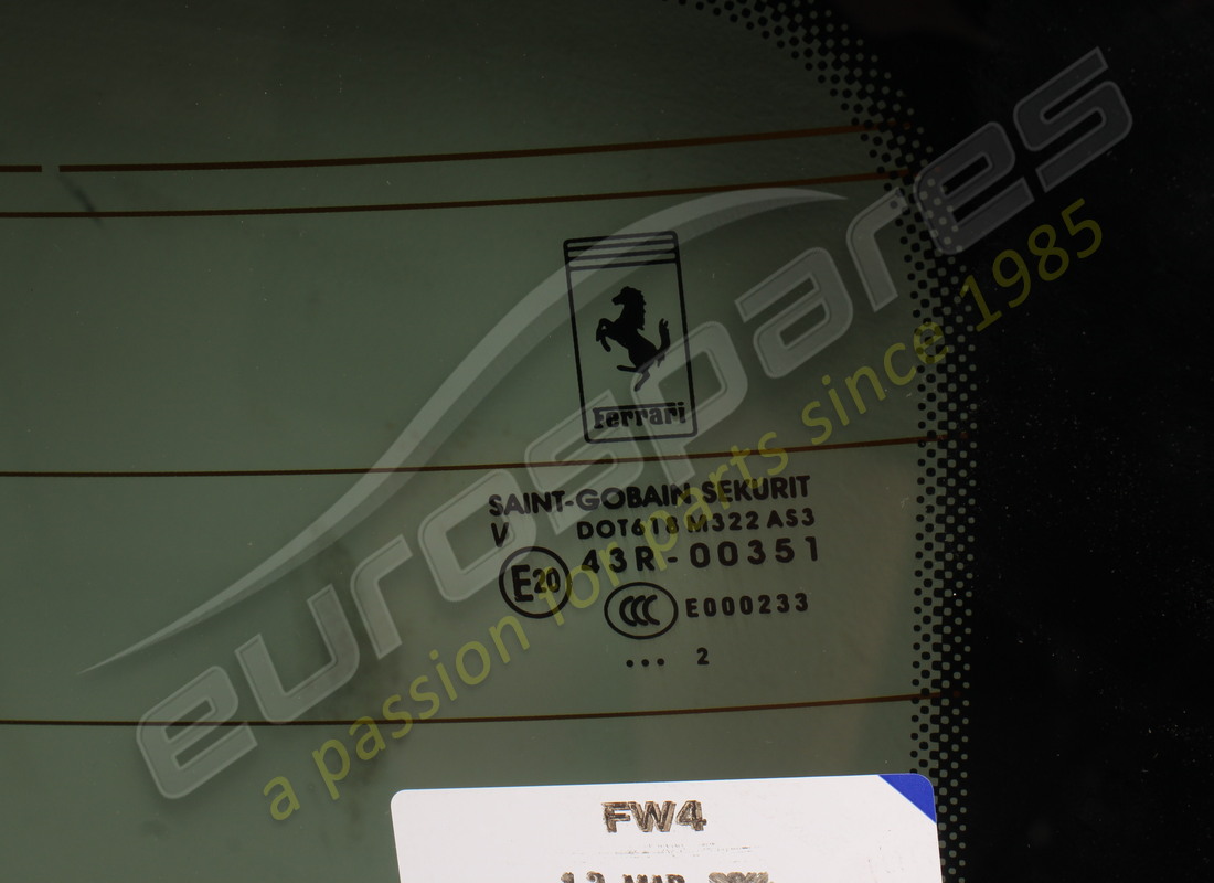 neuer ferrari hinterer bildschirm. teilenummer 84342700 (2)
