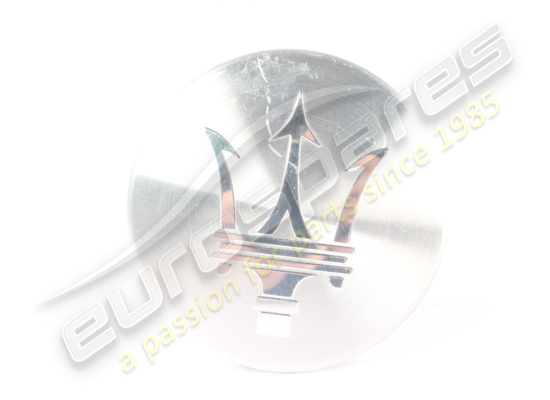 GEBRAUCHTES Maserati FELGENABZEICHEN. TEILENUMMER 670018262 (1)