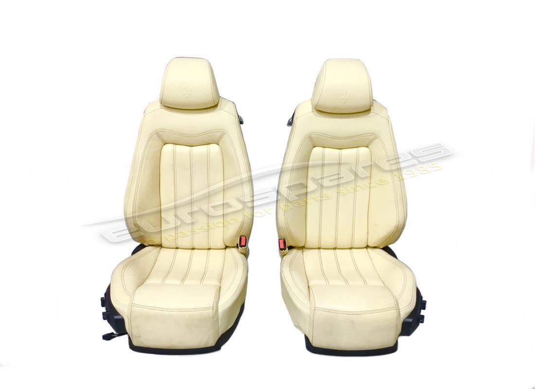 GEBRAUCHTE Maserati RHD-VORDERSITZE – ELFENBEIN. TEILENUMMER 968160209 (1)