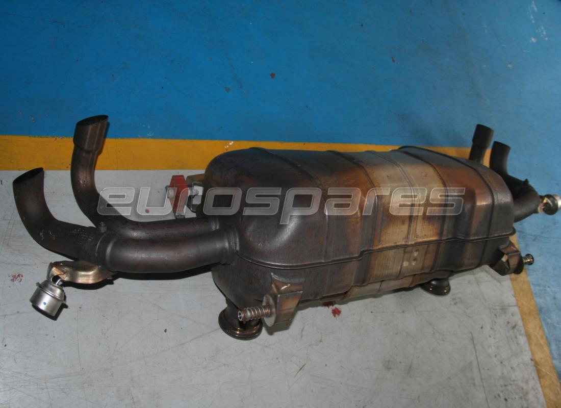GEBRAUCHTER Lamborghini SCHALLDÄMPFER (RENNEINSATZ 0R7240049) . TEILENUMMER 4T0251051A (1)