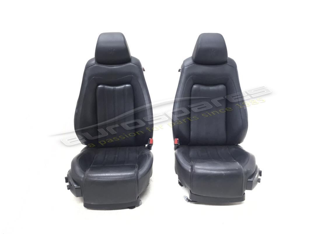 GEBRAUCHTE Maserati RHD-VORDERSITZE IN SCHWARZ. TEILENUMMER 9680248000 (1)