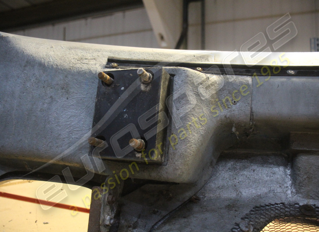 gebrauchter ferrari hinterer stoßstange. teilenummer 64638110 (5)