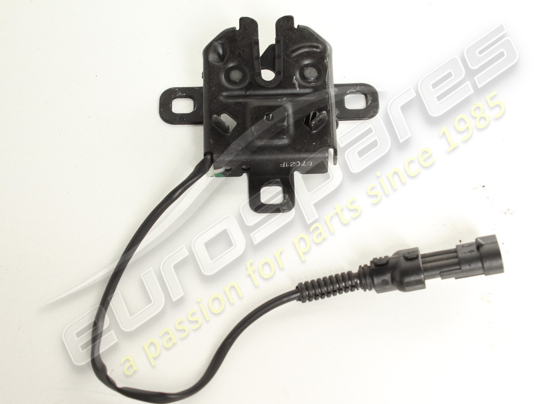 GEBRAUCHT Ferrari MOTORRAUMDECKELSCHLOSS. TEILENUMMER 84076100 (1)