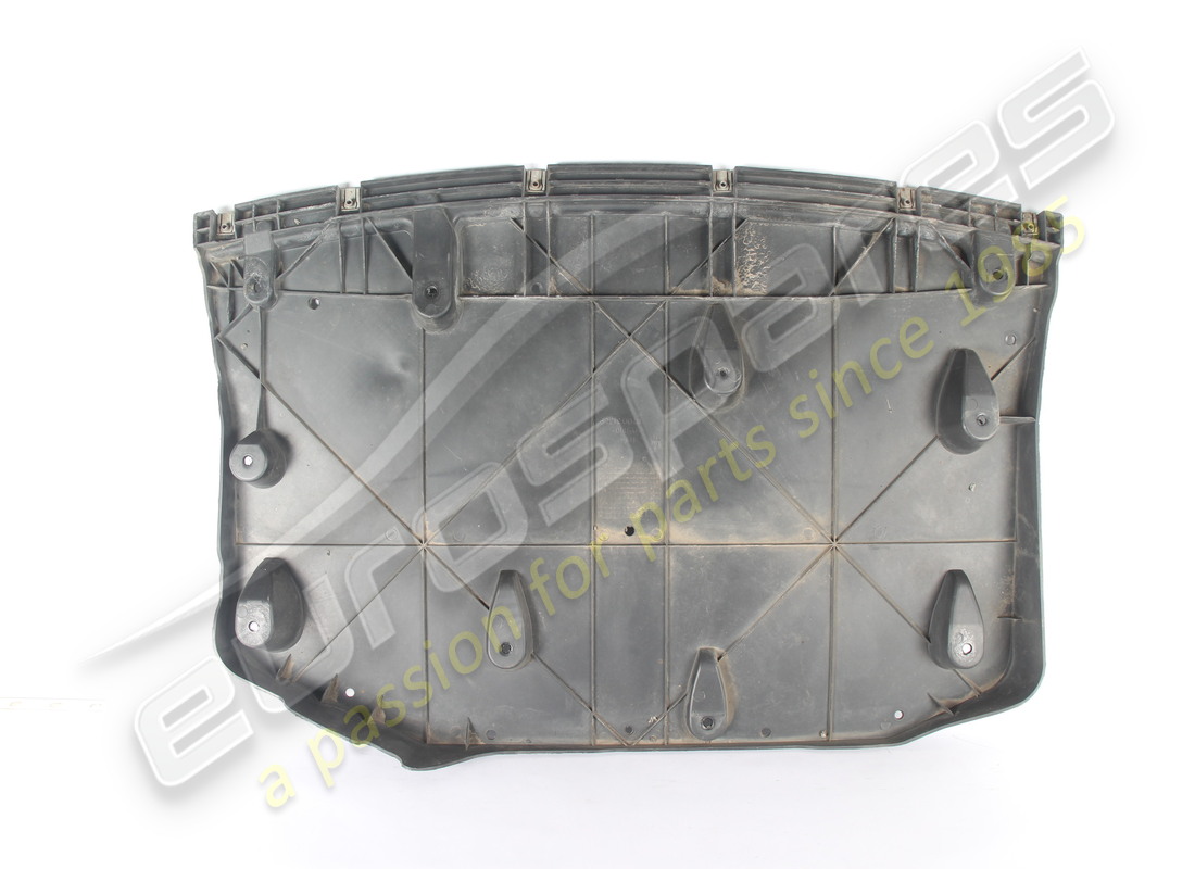 gebraucht maserati hinterer aerodynamischer schild. teilenummer 670031359 (2)