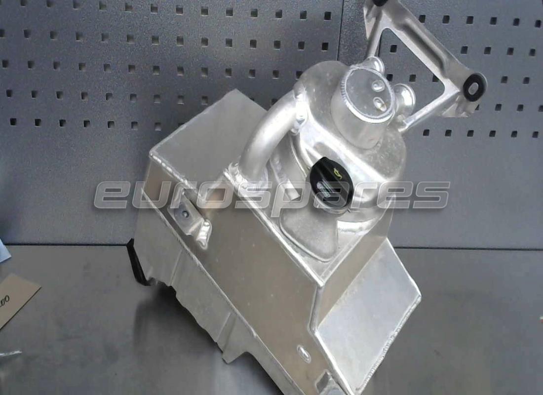 VERWENDET Lamborghini ÖLBEHÄLTER . TEILENUMMER 4S0115373D (1)