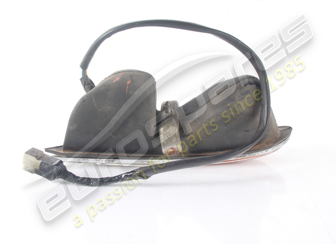 GEBRAUCHT LAMBORGHINI RECHTE VORDERE SEITENLEUCHTE. TEILENUMMER 006119081 (4) gebraucht lamborghini rechte vordere seitenleuchte. teilenummer 006119081 (4)