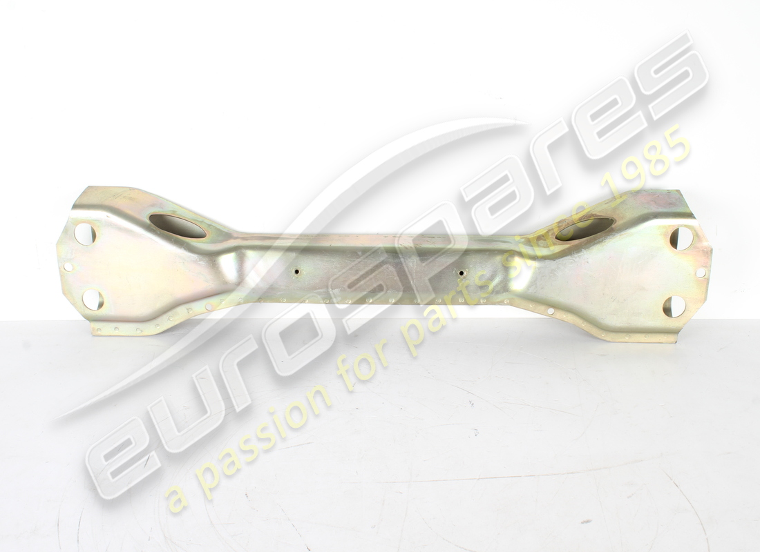 neuer ferrari hinterer querträger. teilenummer 200197 (1)