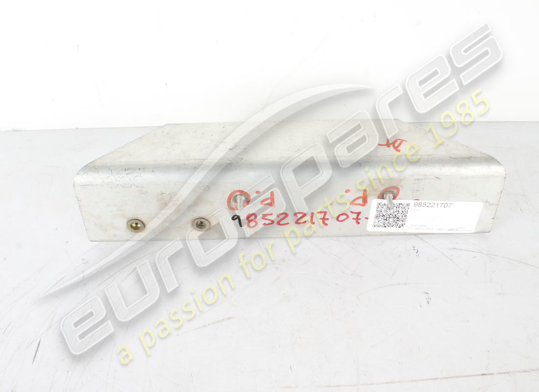 neu ferrari rechte aussenverstärkung vorne. teilenummer 985221707 (2)