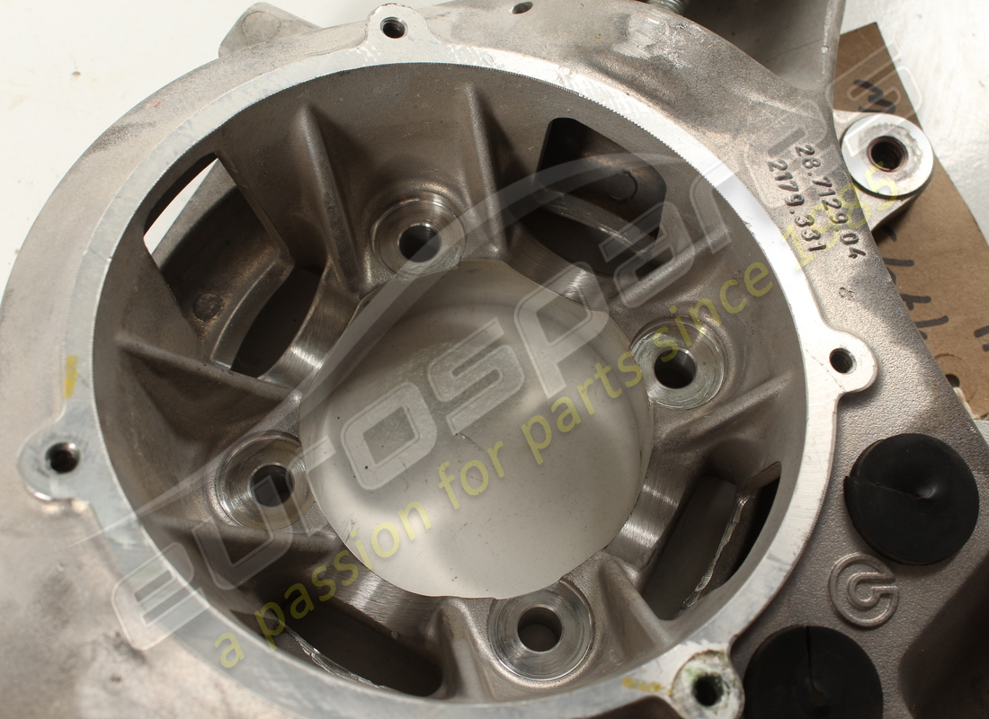 neu ferrari achsschenkel vorne rechts und hinten links. teilenummer 179328 (3)