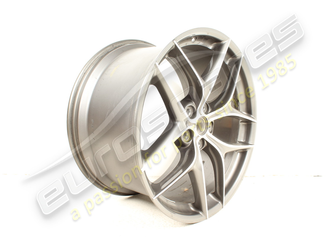 gebrauchtes ferrari hinterrad. teilenummer 294831 (2)