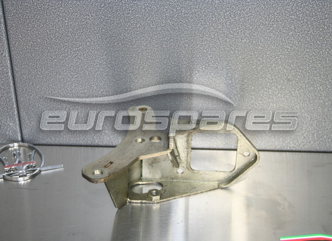 GEBRAUCHT Maserati HYDRAULIKPUMPENHALTERUNGSSATZ . TEILENUMMER 260540 (1)