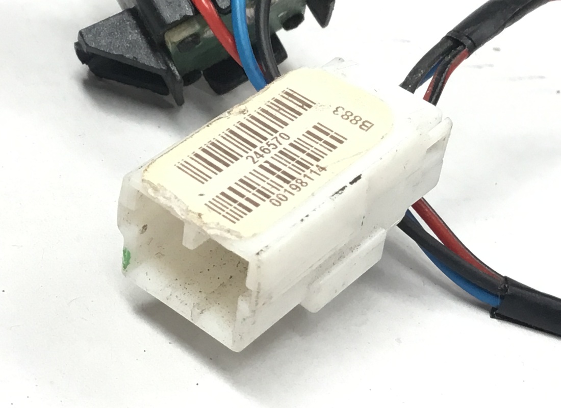 gebraucht ferrari handschuhfach-entriegelung bu. teilenummer 246570 (2)