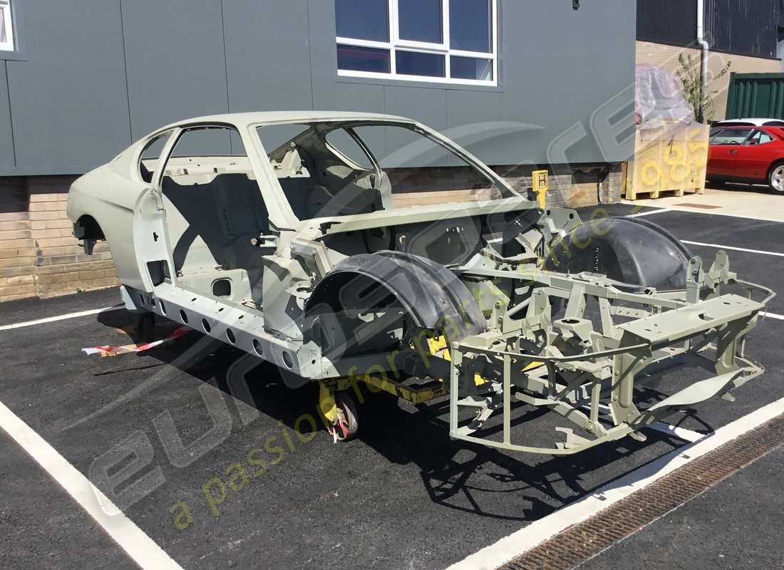 neu ferrari ferrari 456 komplette karosserie. teilenummer 64318000 (2)