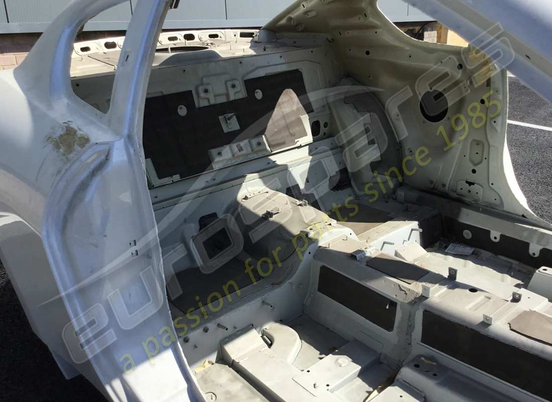 neu (andere) maserati komplettes lhd-fahrgestell. teilenummer 980145185 (10)