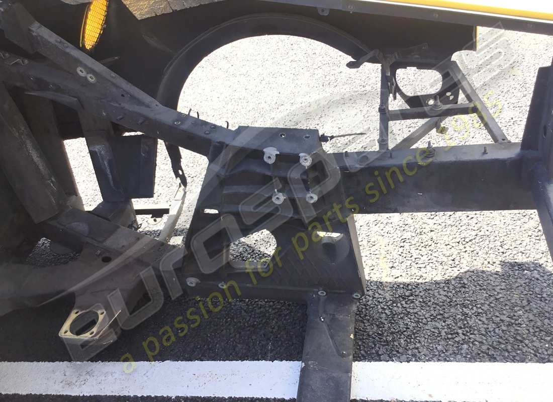 gebrauchte ferrari lhd-gelbe karosserie. teilenummer 900040702 (10)