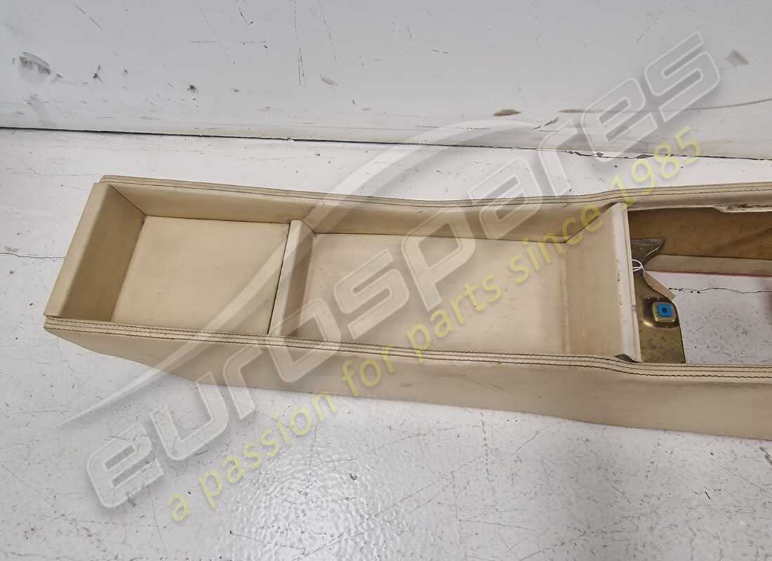 gebrauchte ferrari gepolsterte tunnelabdeckungskonsole. teilenummer 645000.. (5)