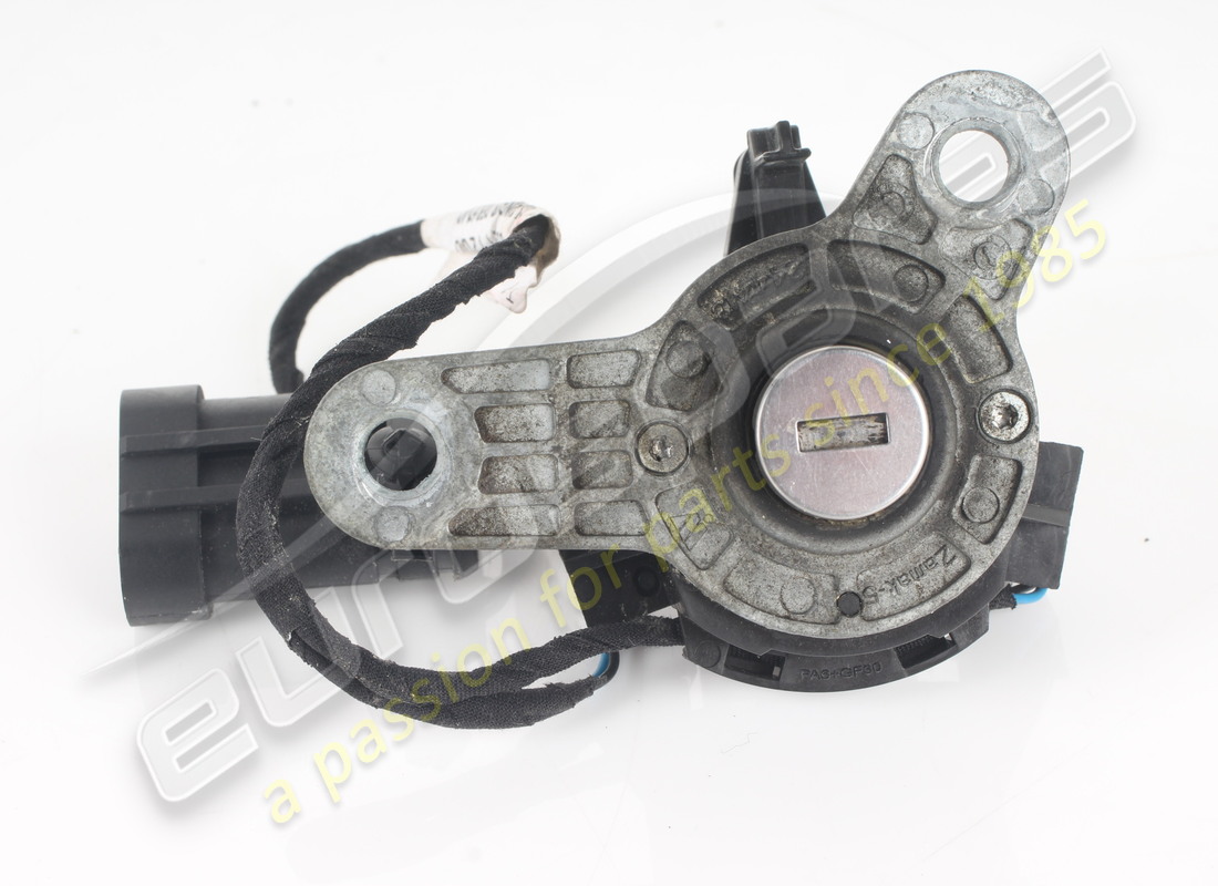 GEBRAUCHT FERRARI KOMPLETTE VERRIEGELUNGSMONTAGE. TEILENUMMER 82811200 (1) gebraucht ferrari komplette verriegelungsmontage. teilenummer 82811200 (1)