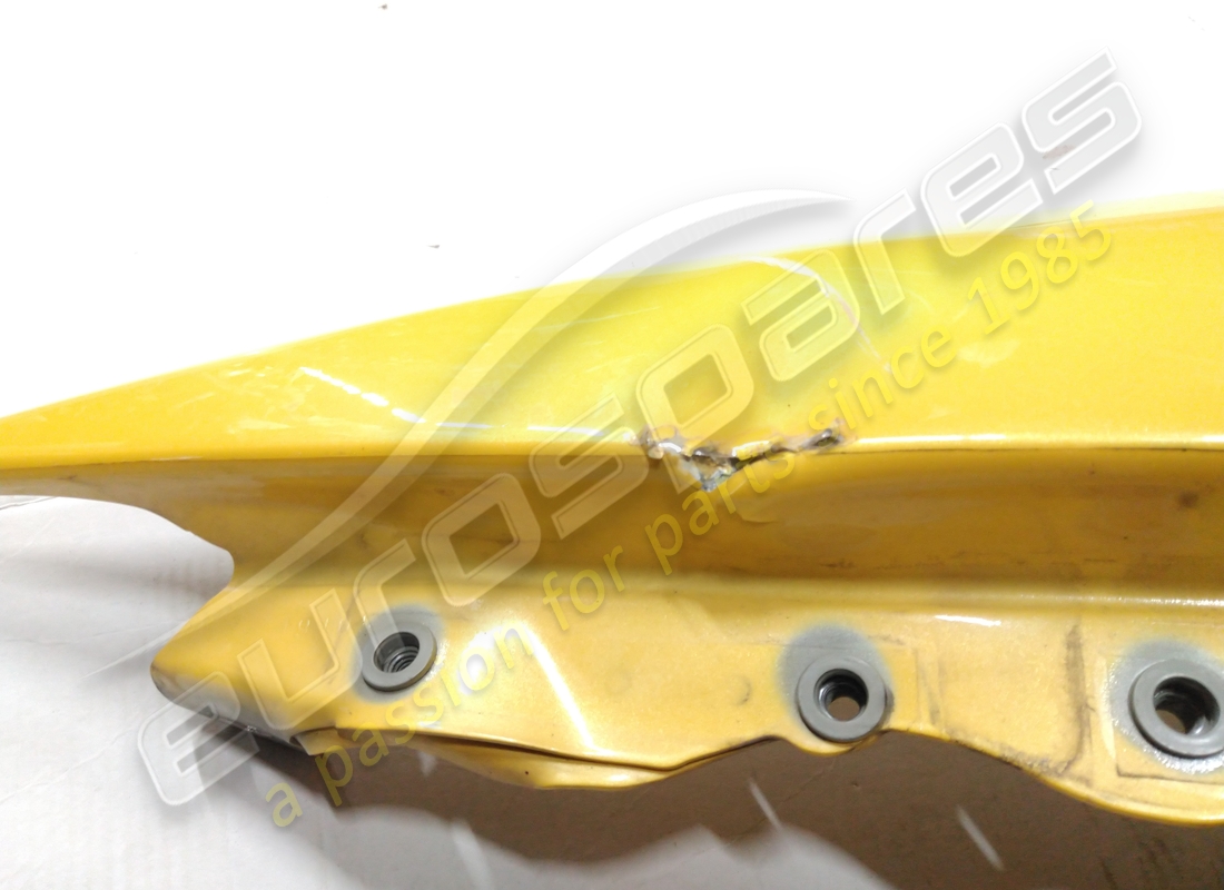 gebrauchter lamborghini linker kotflügel. teilenummer 400821021a (2)