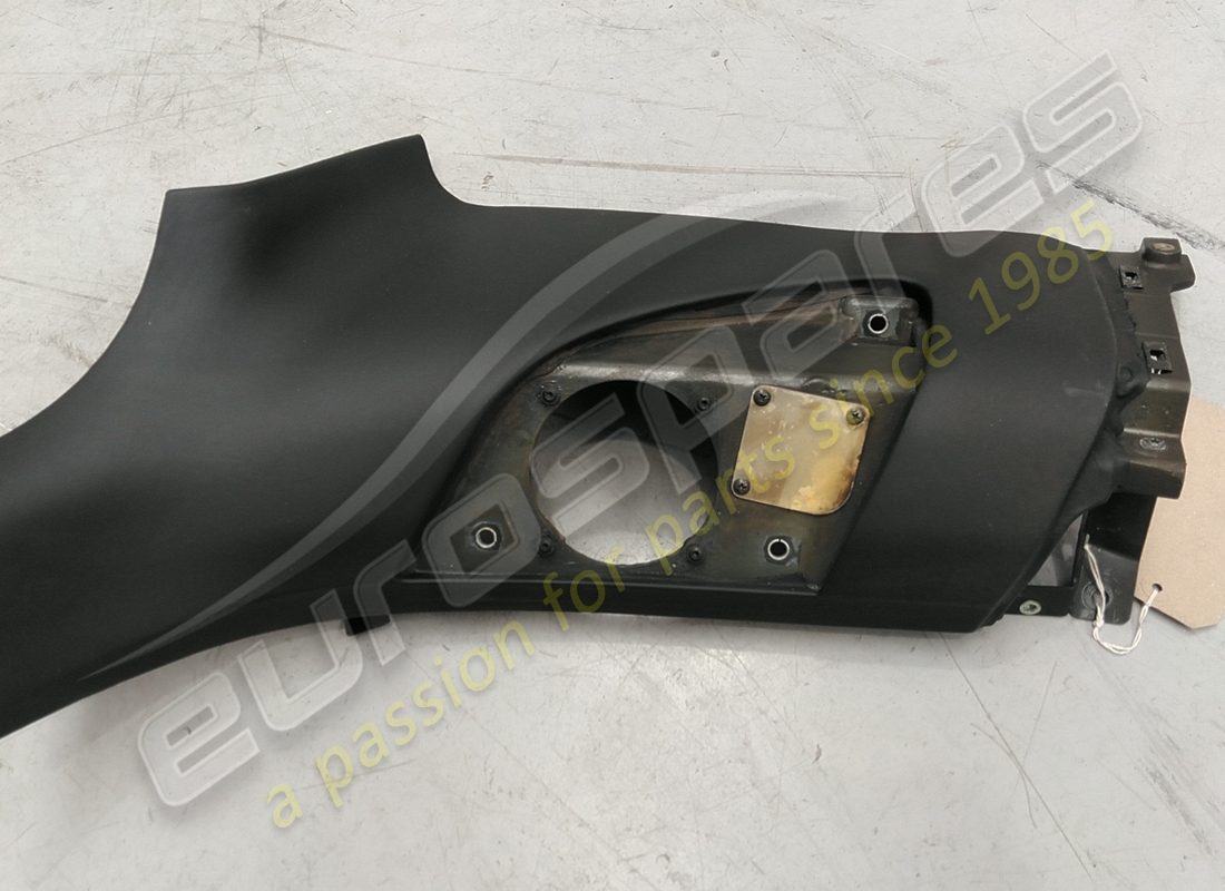 BESCHÄDIGT Ferrari FINIZIONE LATERALE SX.INF.CP . TEILENUMMER 980215 (1)