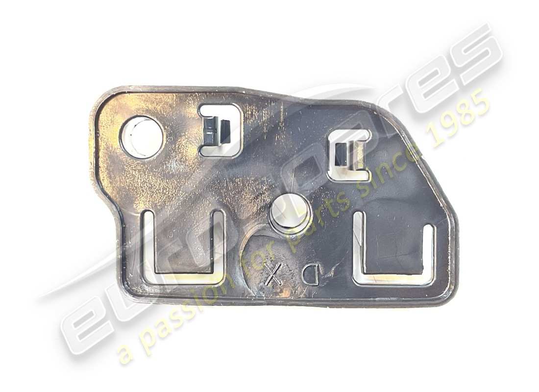 neu maserati rechte seitenhalterung. teilenummer 670004442 (1)
