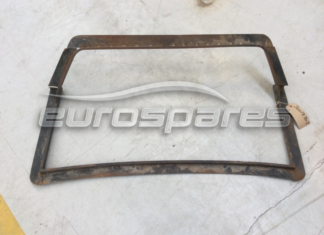 neuer ferrari kofferraumdeckelrahmen 365gtb4. teilenummer 30018303 (1)