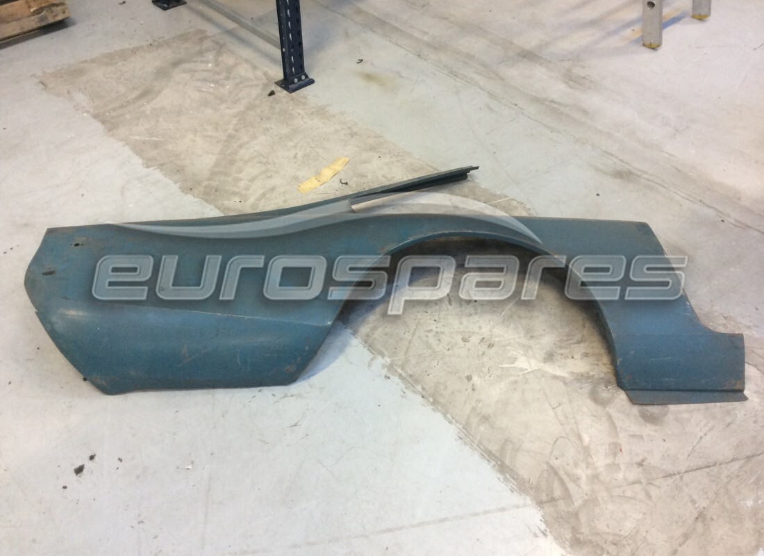 neu ferrari rk heckkotflügel. teilenummer 2512090407 (1)