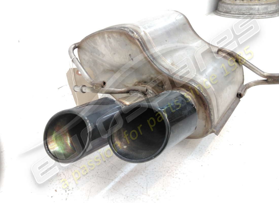 neuer maserati heckschalldämpfer links. teilenummer 257204 (5)