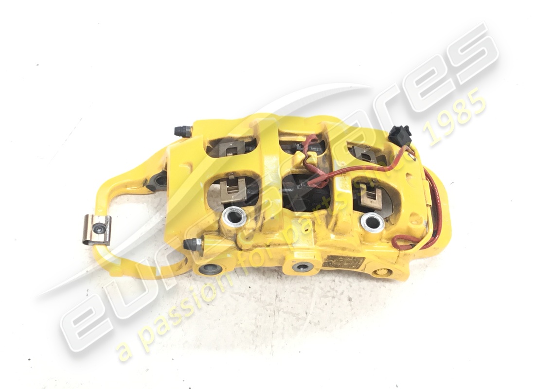 gebrauchter ferrari hinterer linker bremssattel mit belägen. teilenummer 327648 (2)
