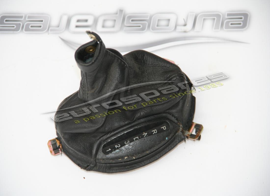 GEBRAUCHTE Maserati SCHALTHEBELMANSCHETTE . TEILENUMMER 9810014.. (1)