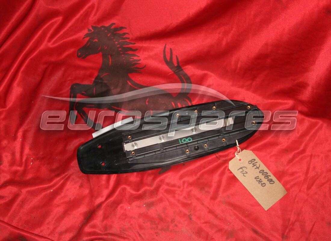 GEBRAUCHT Ferrari ARMLEHNENDECKELRÜCKSEITE . TEILENUMMER 84700600 (1)
