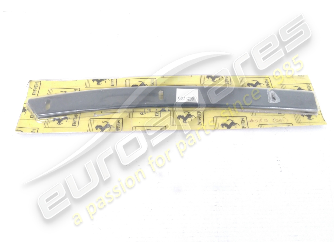 neu ferrari rh front gummihalter profi. teilenummer 63613200 (1)