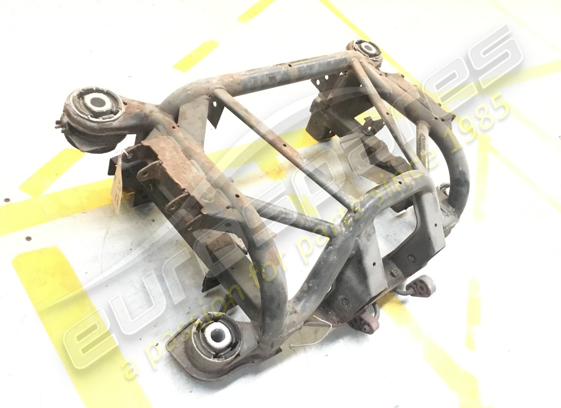 verwendet maserati hinterer rahmenbaugruppe. teilenummer 208591 (2)